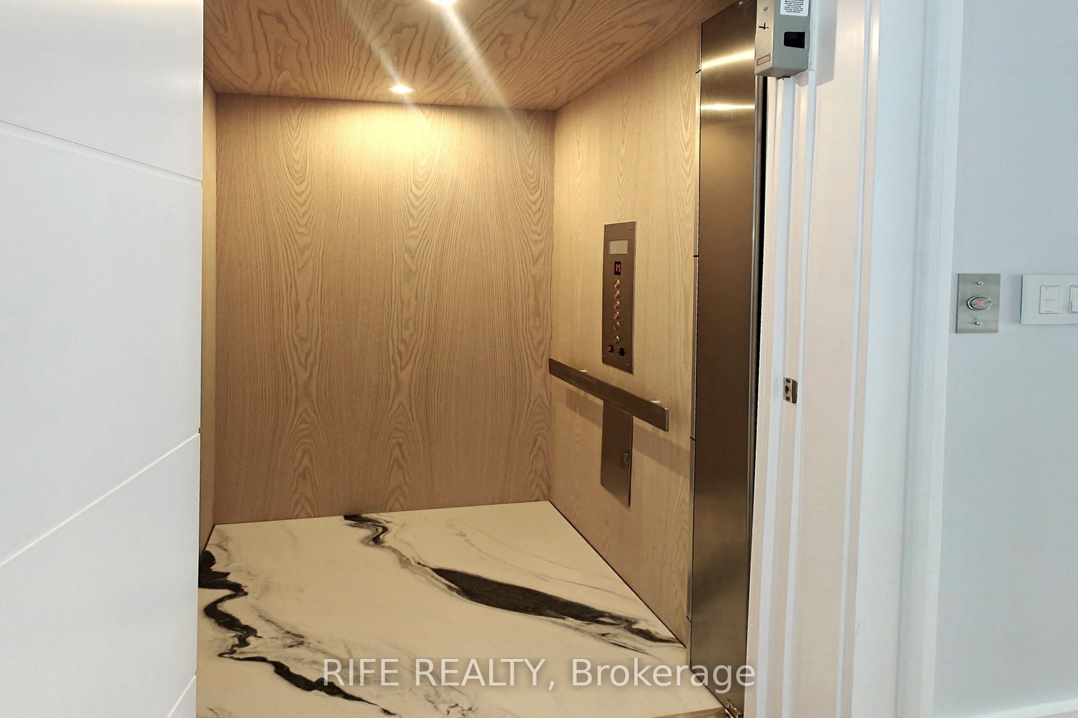 615 Briar Hill Avenue Property Photo 10