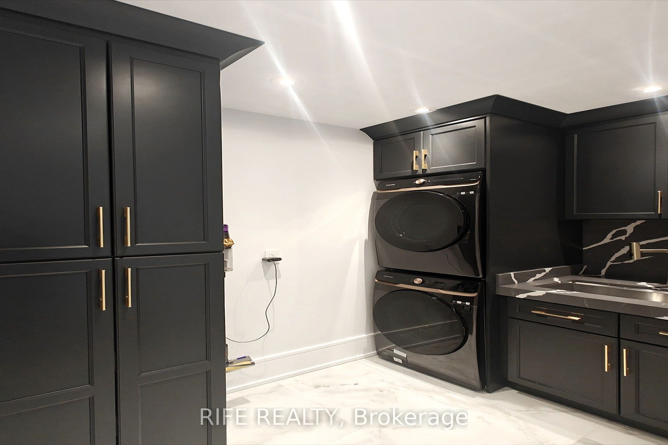 615 Briar Hill Avenue Property Photo 25