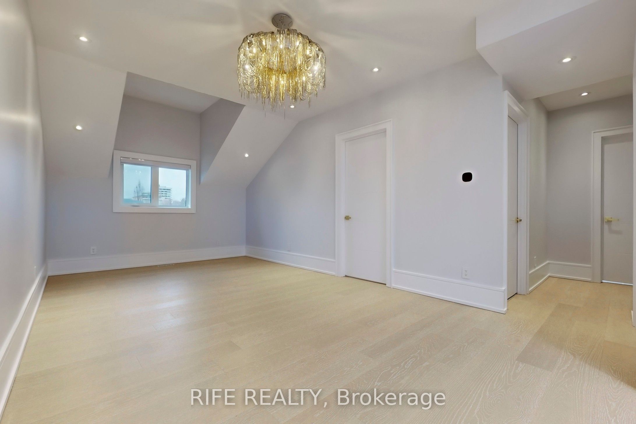 615 Briar Hill Avenue Property Photo 36
