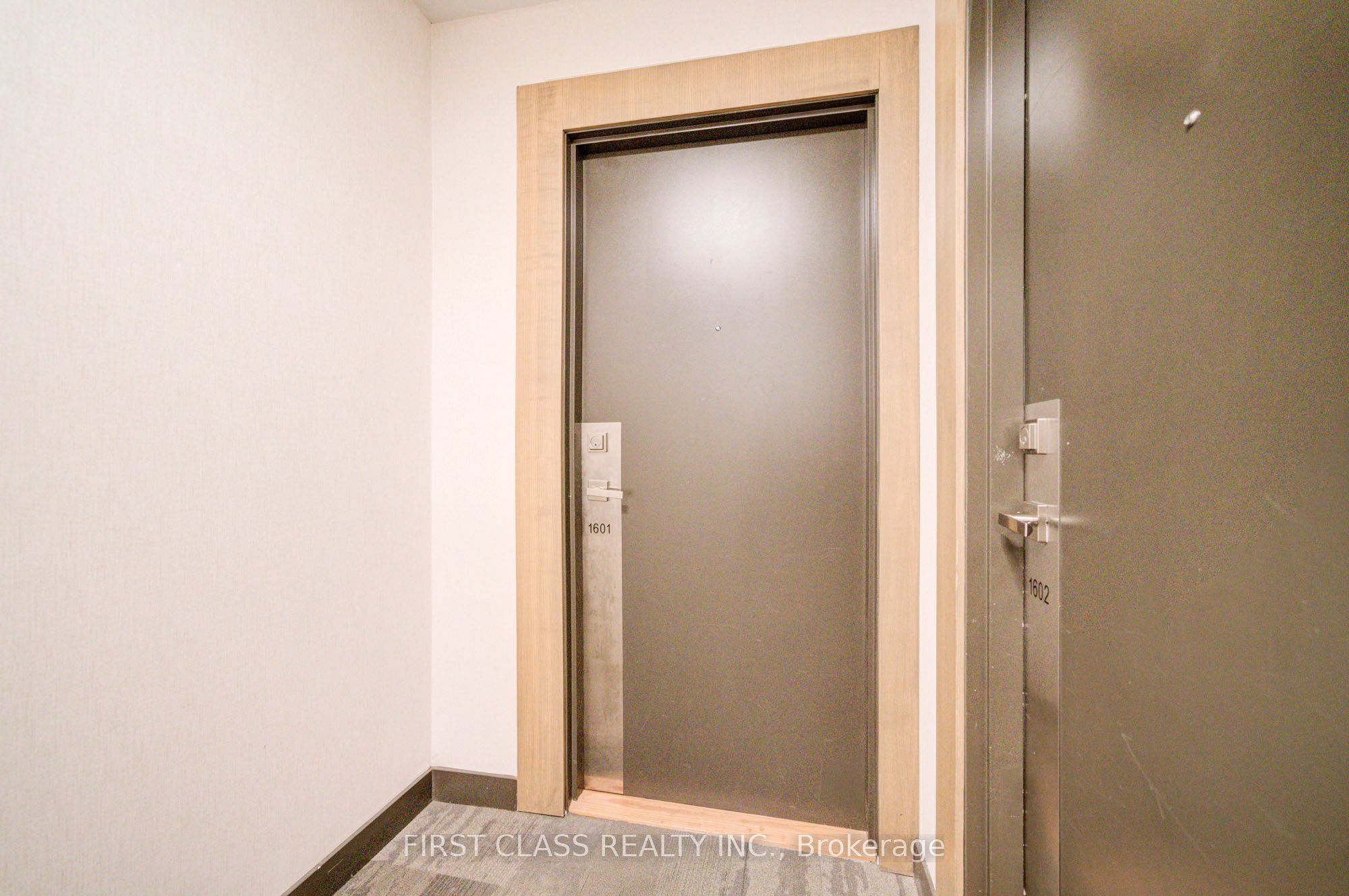 180 Fairview Mall Drive 1601 Property Photo 2