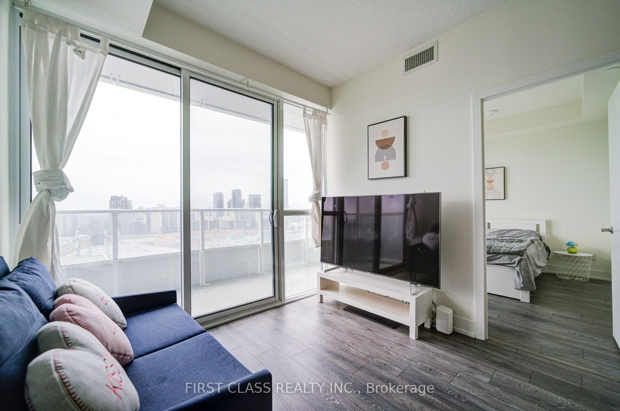 180 Fairview Mall Drive 1601 Property Photo 11