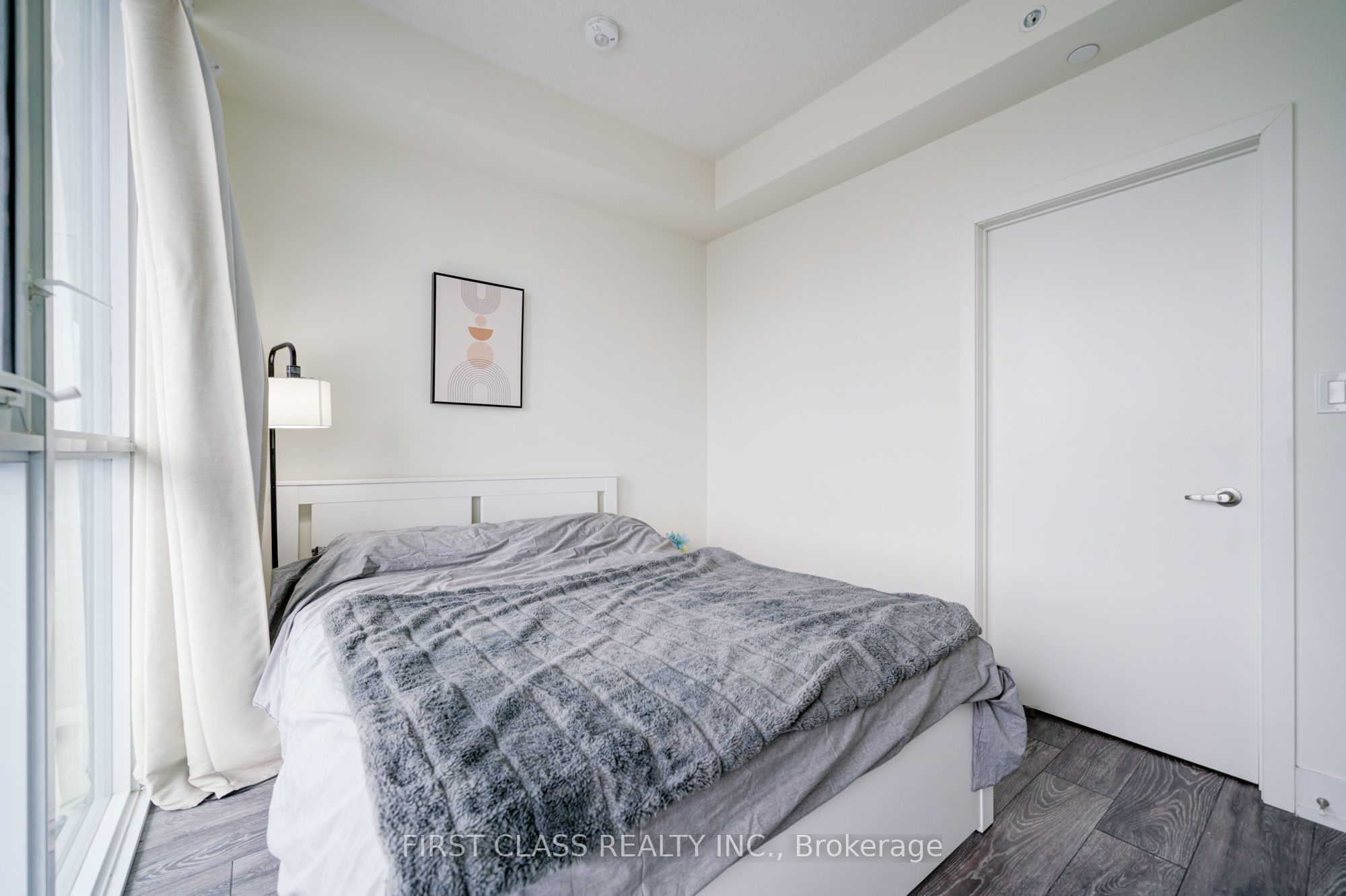 180 Fairview Mall Drive 1601 Property Photo 16
