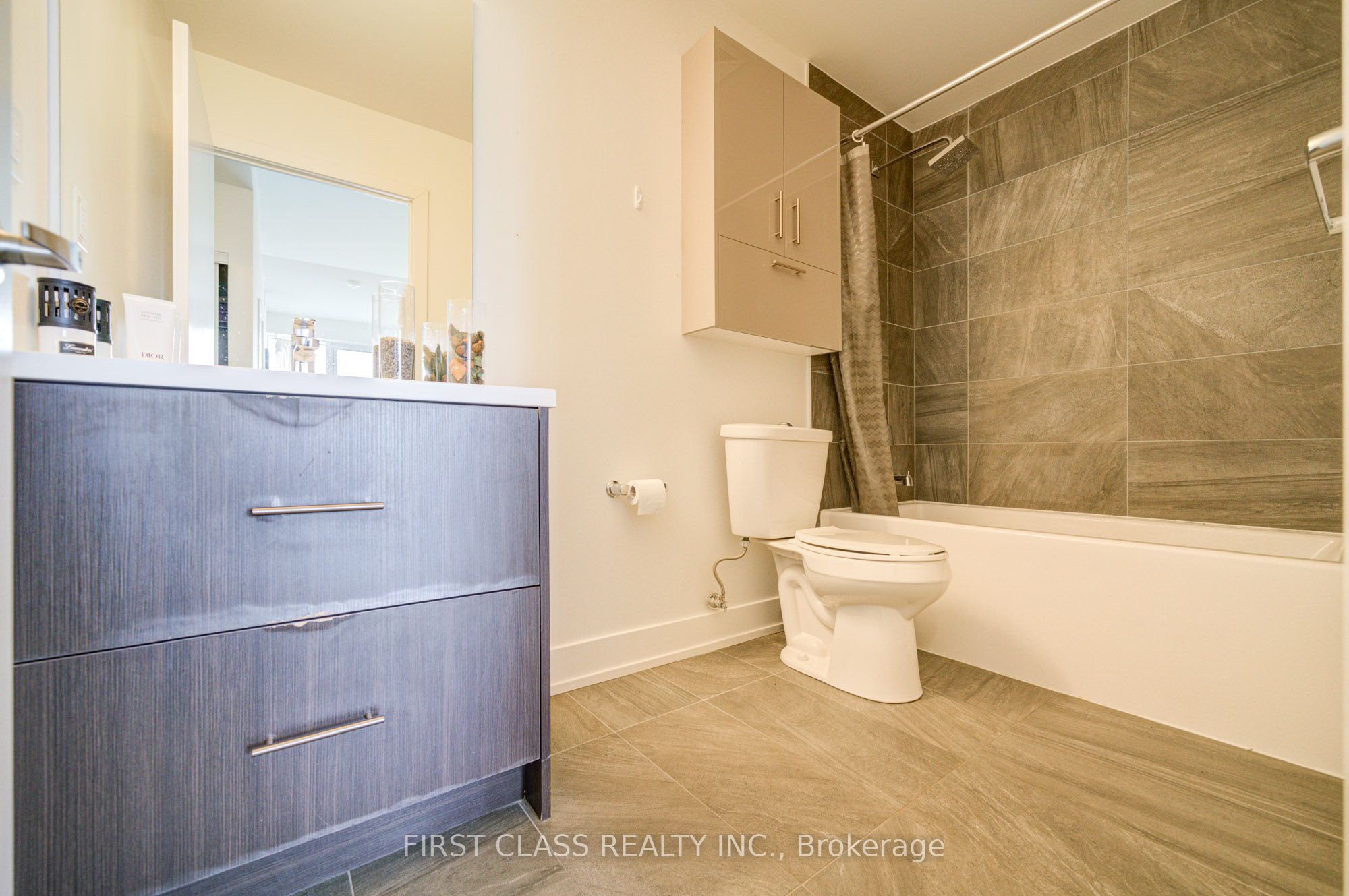 180 Fairview Mall Drive 1601 Property Photo 19
