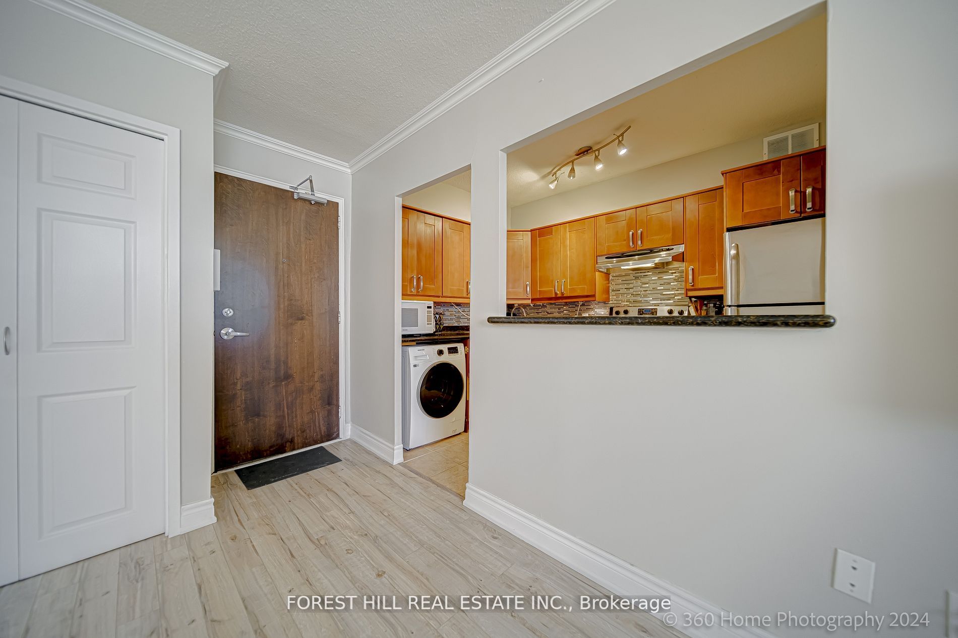 5949 Yonge Street 803 Property Photo 4