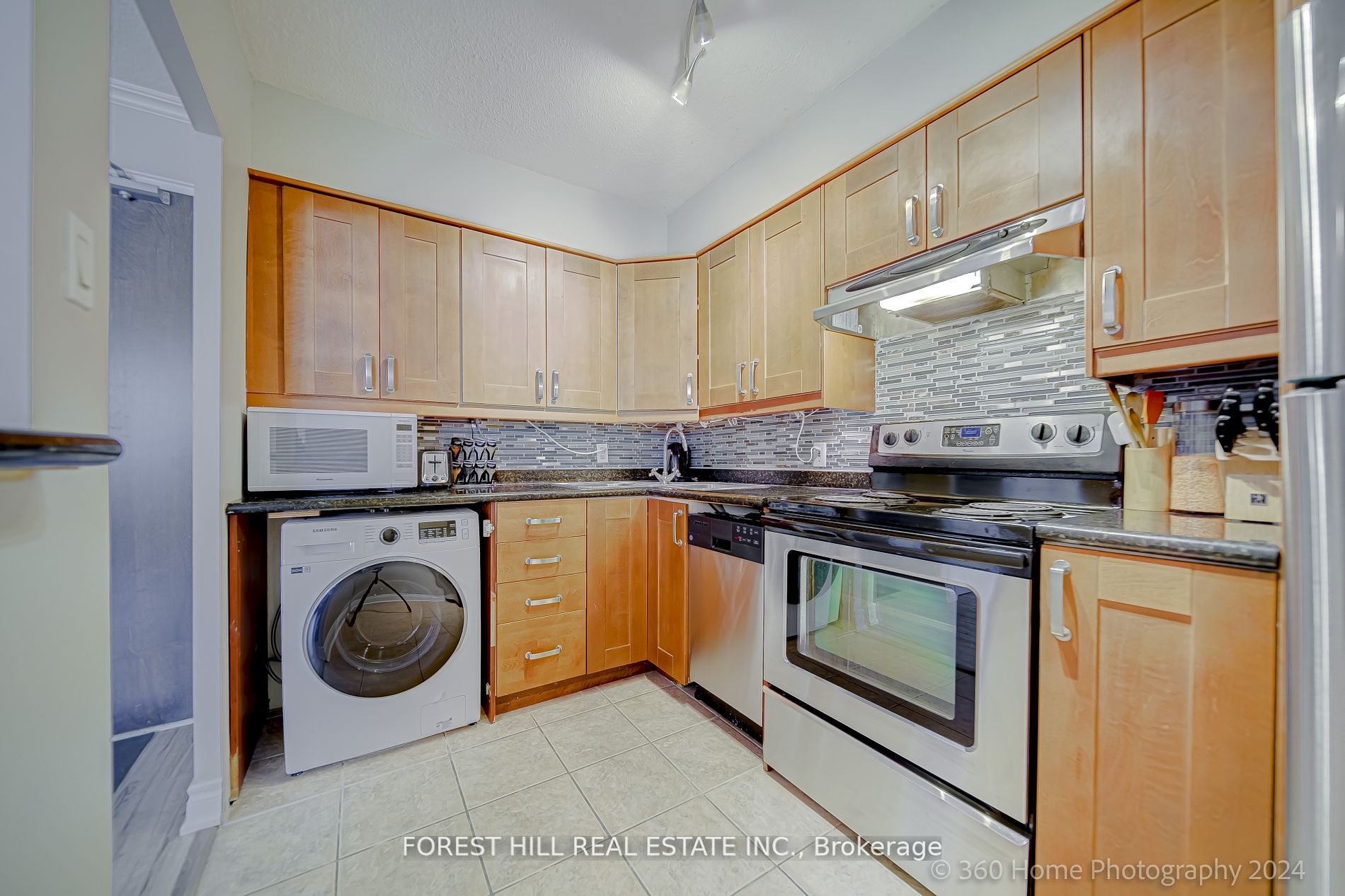 5949 Yonge Street 803 Property Photo 6