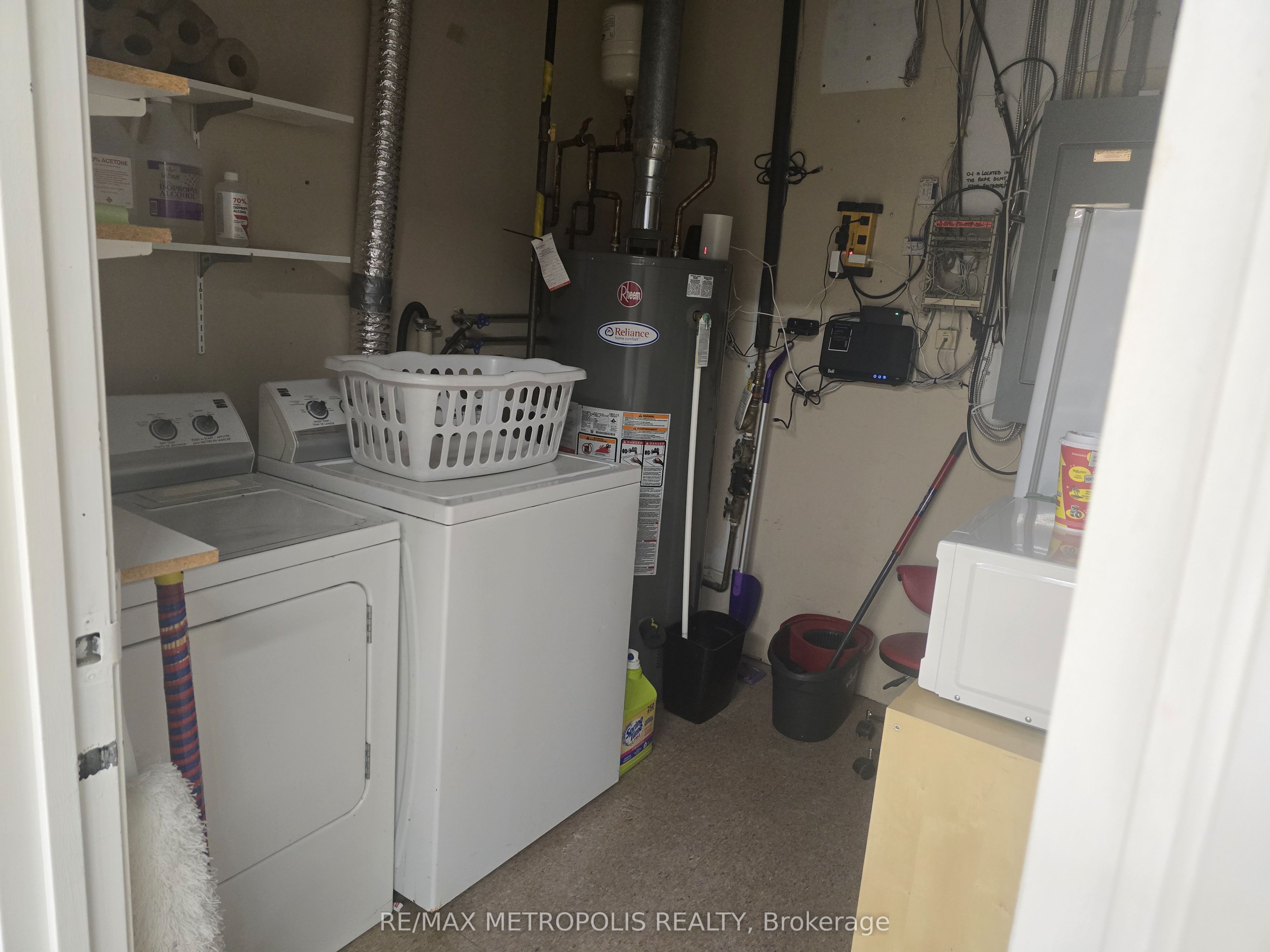 4823 Leslie Street Property Photo 17