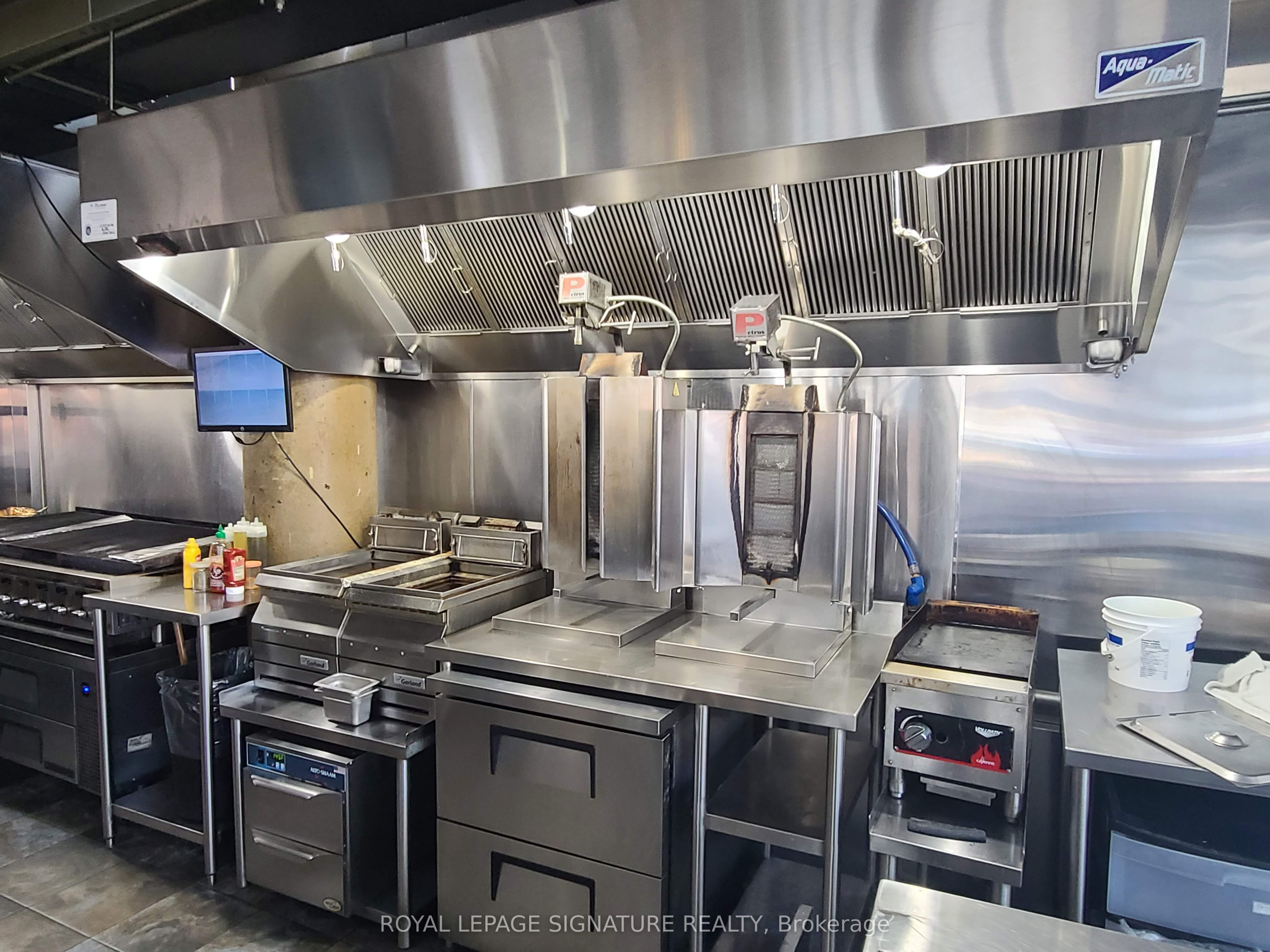 333 Bremner Boulevard Property Photo 14