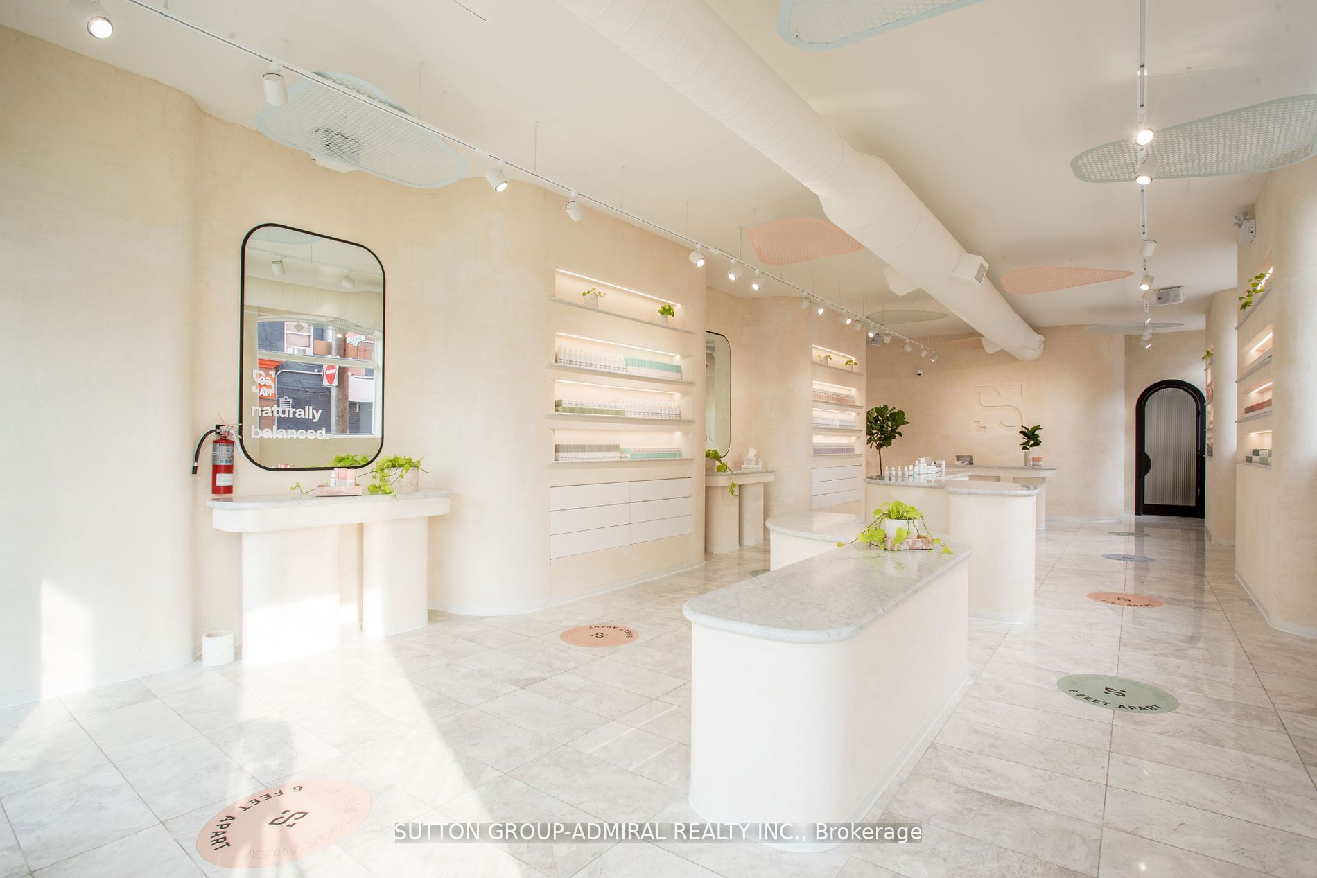 #1 - 652 Queen Street Property Photo 5