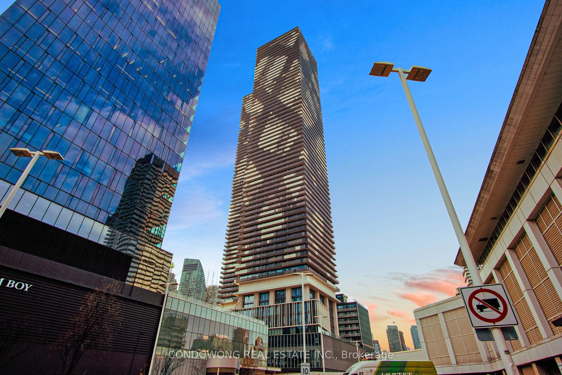 #2101 - 138 Downes Street Property Photo 18