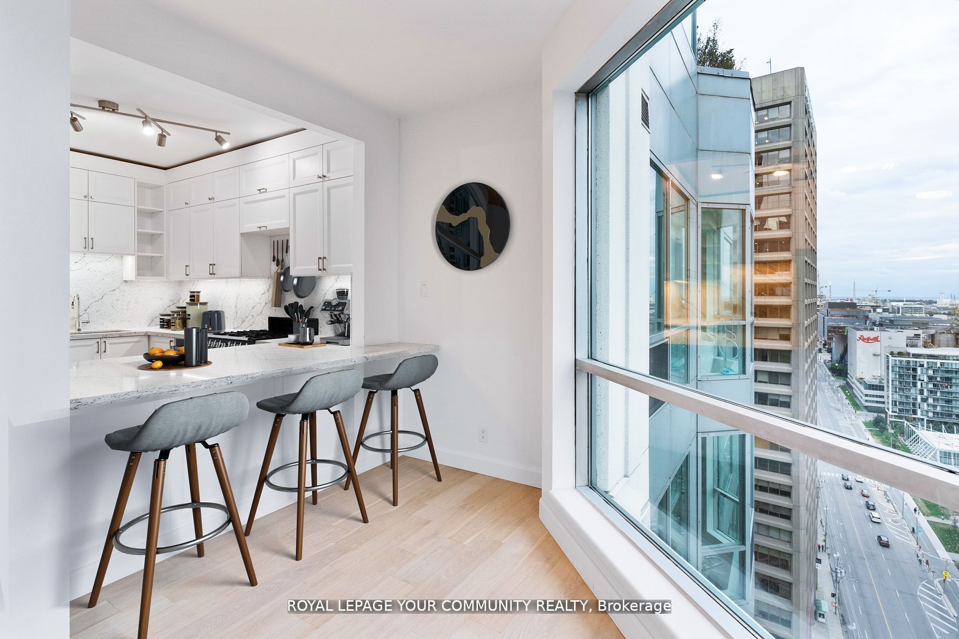 #2402 - 10 Queens Quay Property Photo 12