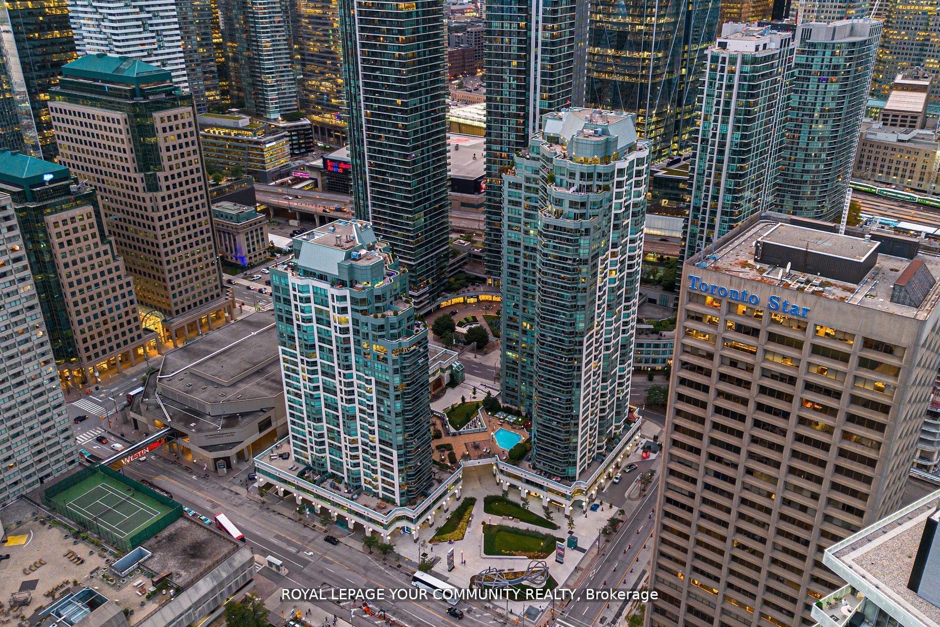 #2402 - 10 Queens Quay Property Photo 22