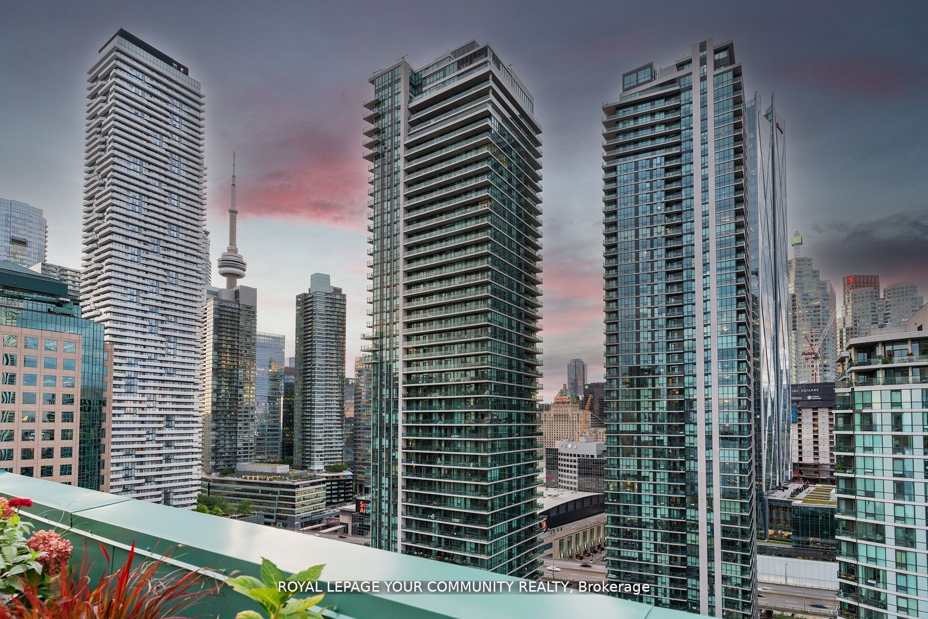 #2402 - 10 Queens Quay Property Photo 28