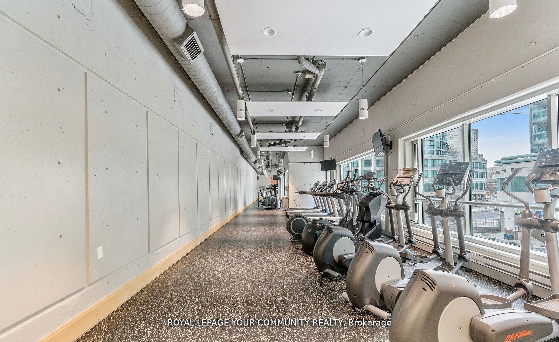#2402 - 10 Queens Quay Property Photo 31