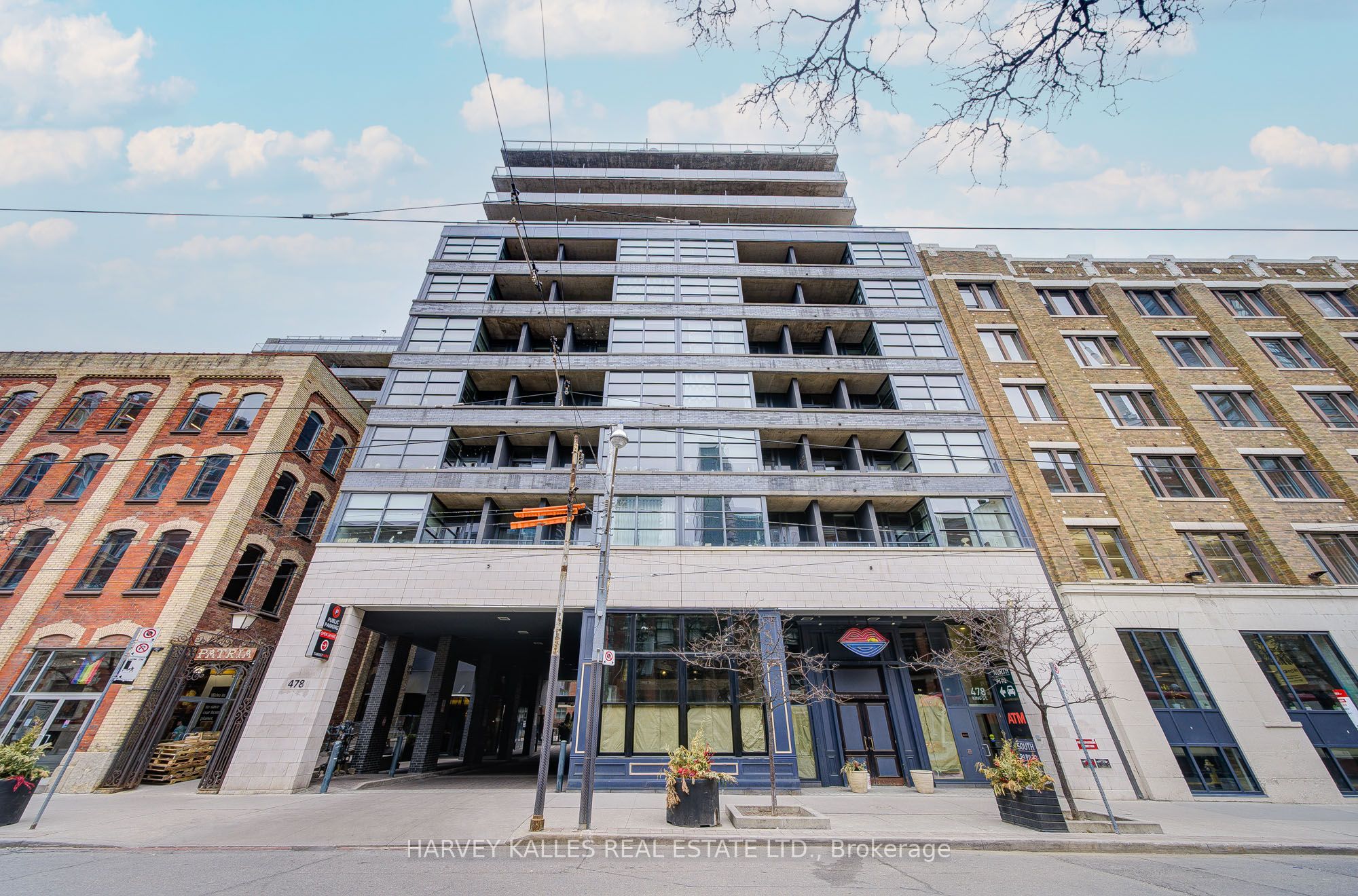 #318 - 478 King Street Property Photo 1