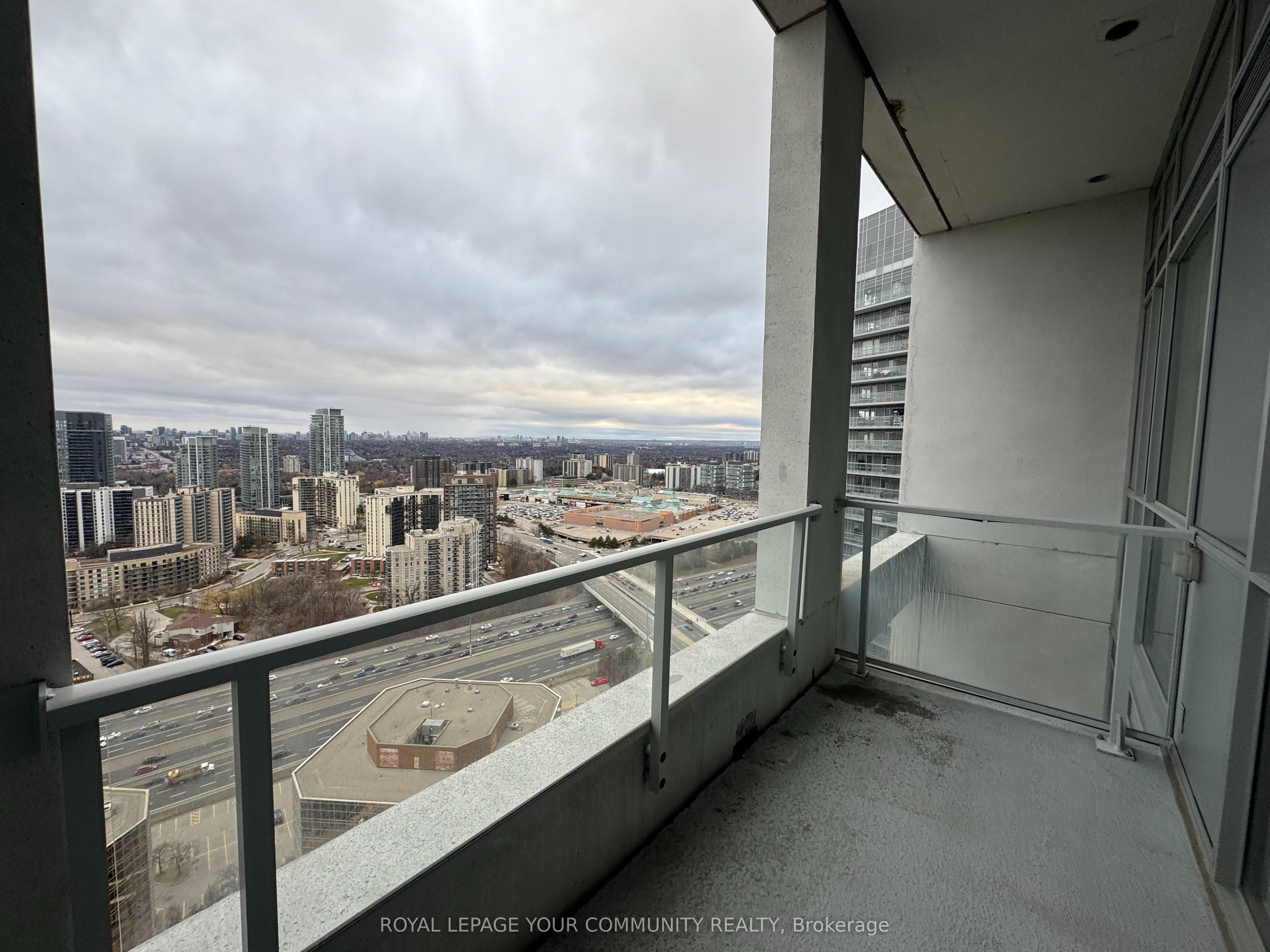275 Yorkland Road Ph01 Property Photo 12
