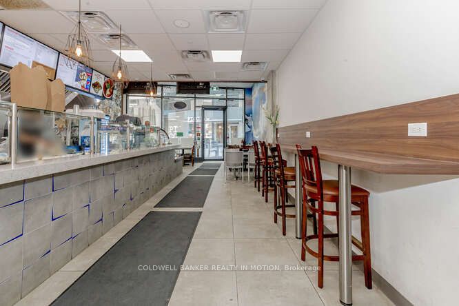 370 Queens Quay Street Property Photo 16