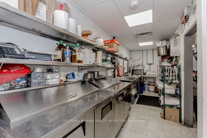 370 Queens Quay Street Property Photo 34