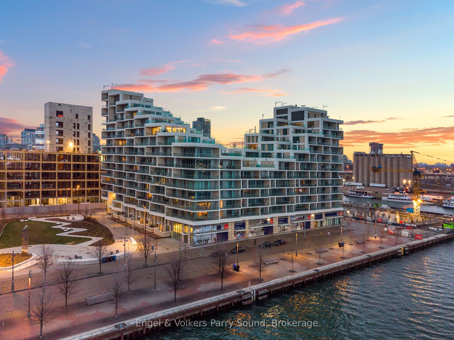 118 Merchants' Wharf N/a 104 Property Photo 1