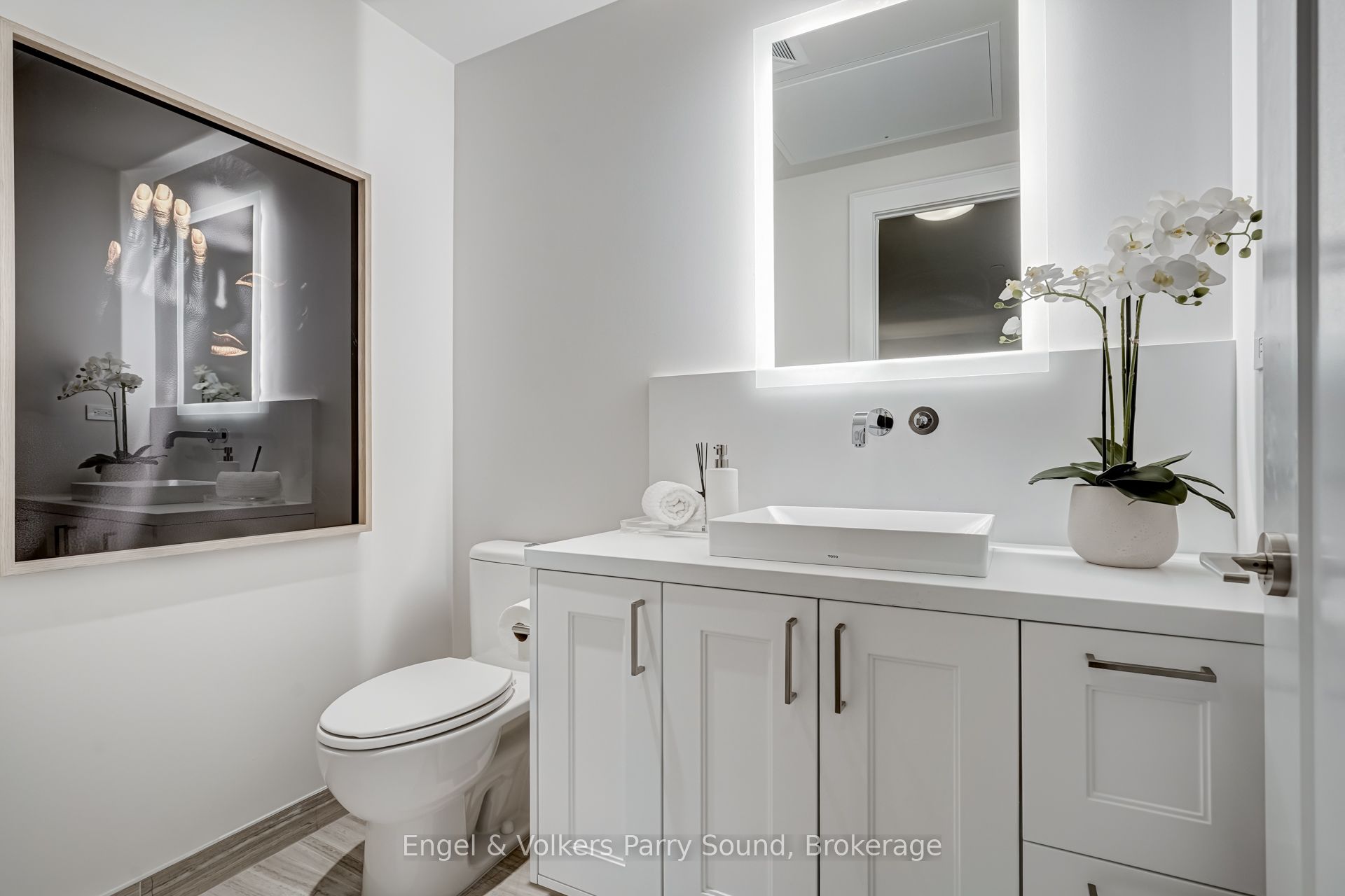 118 Merchants' Wharf N/a 104 Property Photo 13