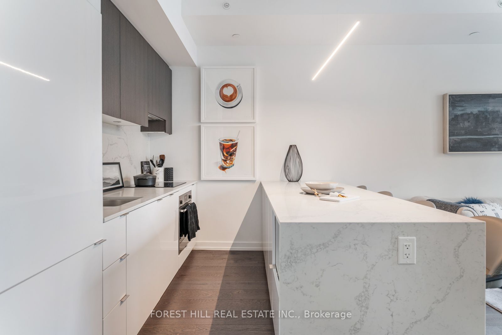 #103 - 161 Roehampton Avenue Property Photo 13