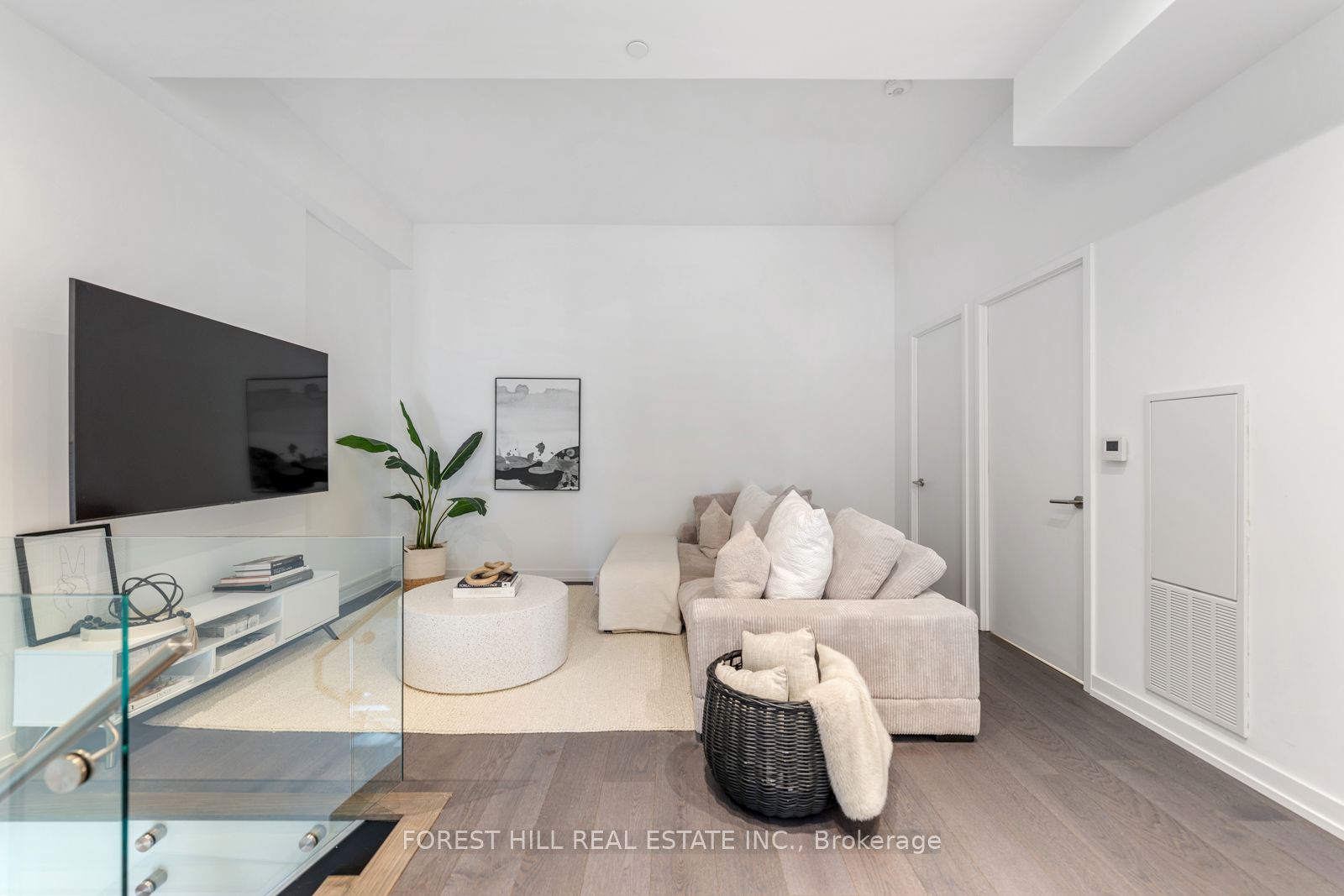 #103 - 161 Roehampton Avenue Property Photo 22