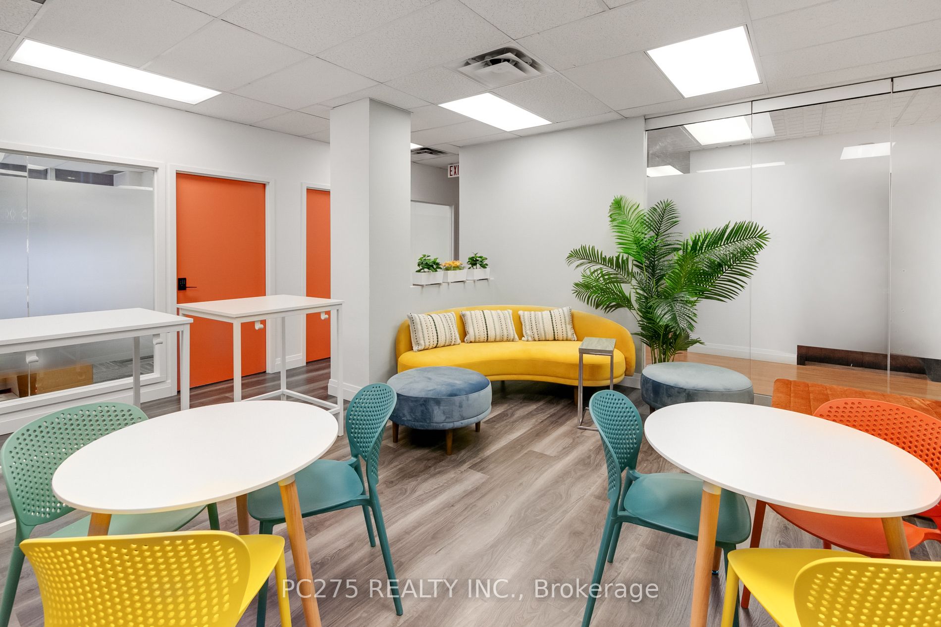 #302 - 120 Eglinton Avenue Property Photo 2
