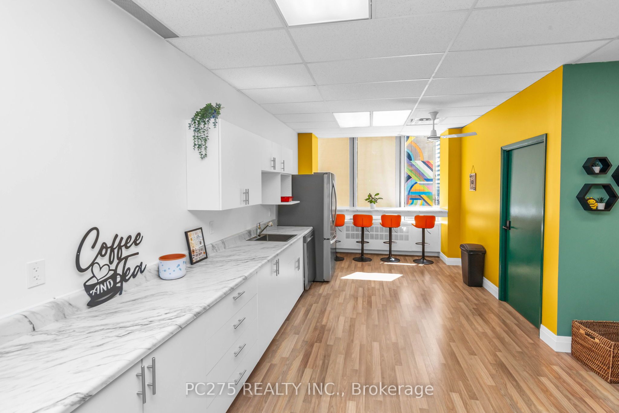 #302 - 120 Eglinton Avenue Property Photo 12