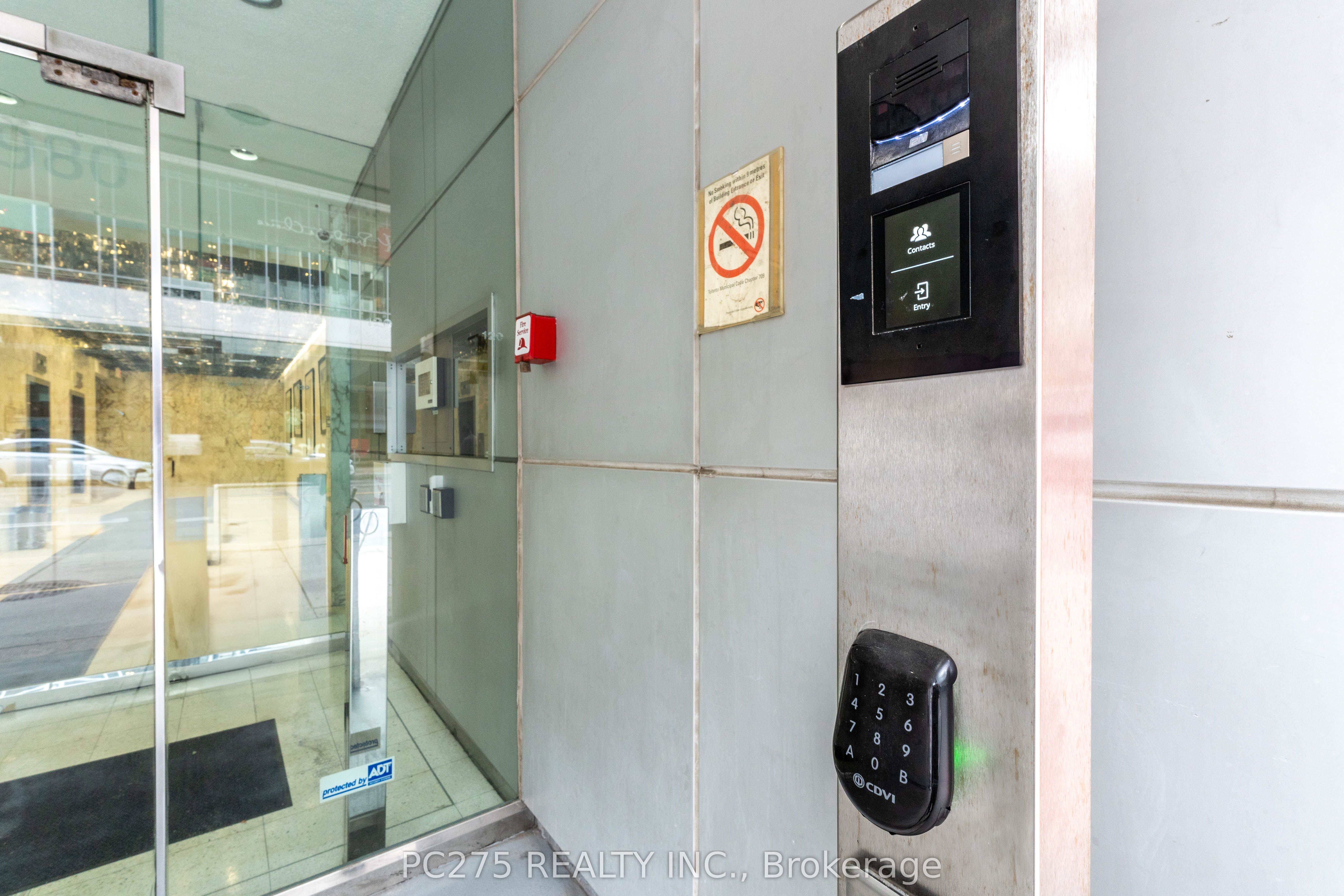 #5th Floor - 120 Eglinton Avenue Property Photo 8