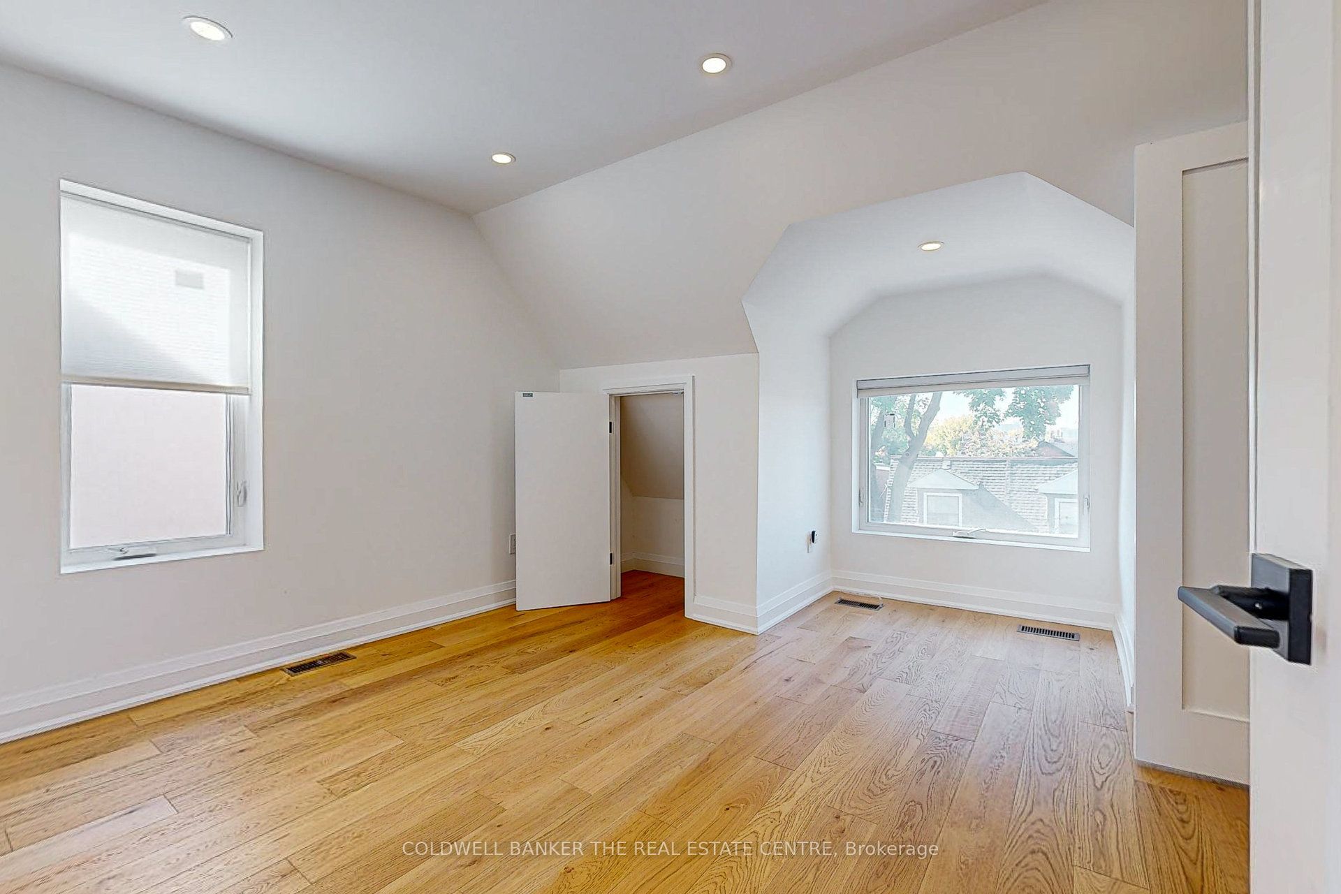 351 Clinton Street Property Photo 30