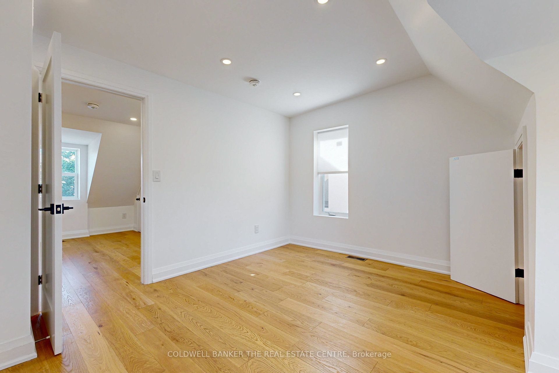 351 Clinton Street Property Photo 32