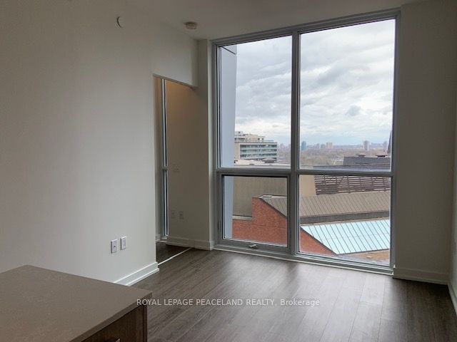 #1110 - 1 Yorkville Avenue Property Photo 3