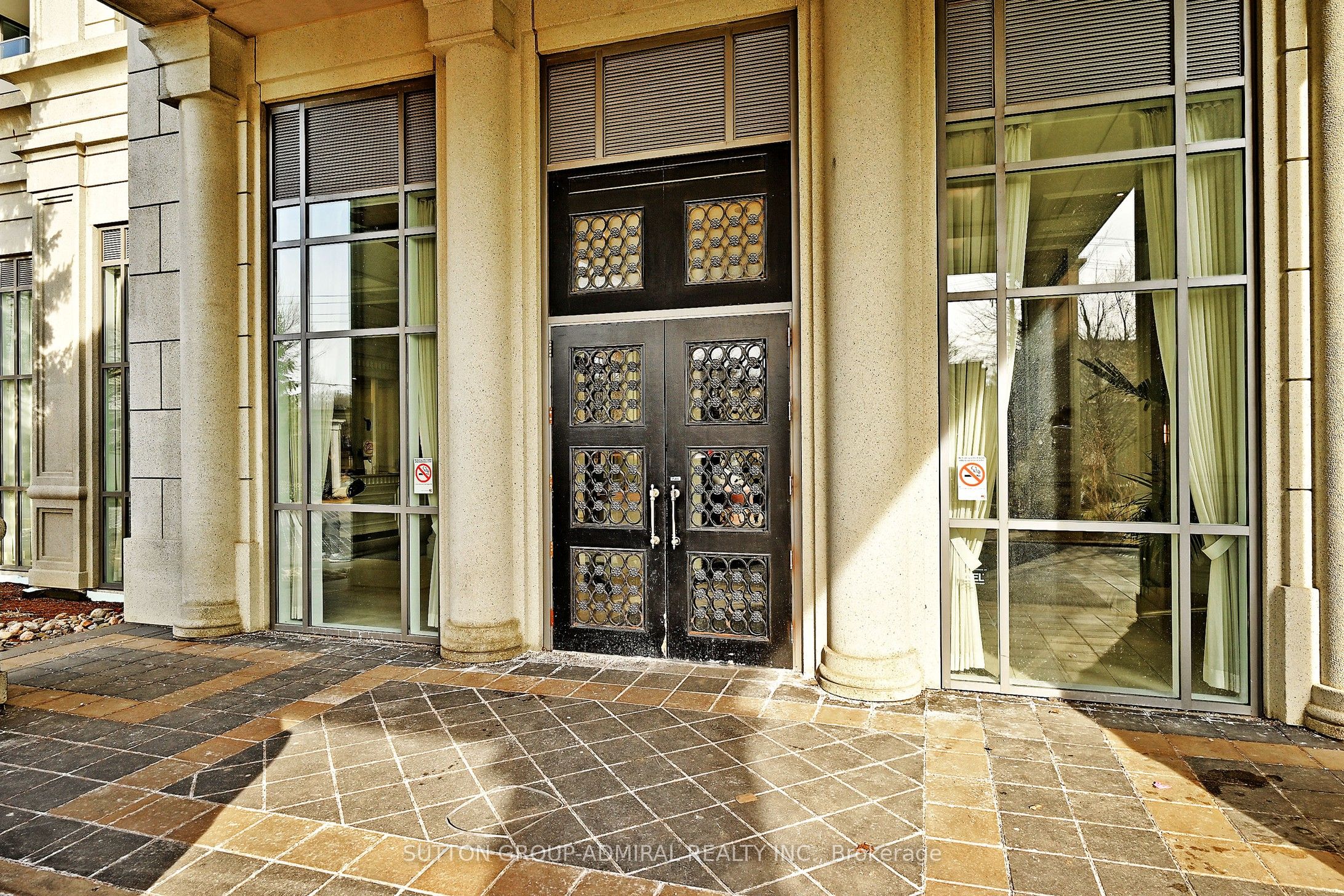 15 Greenview Avenue 305 Property Photo 5