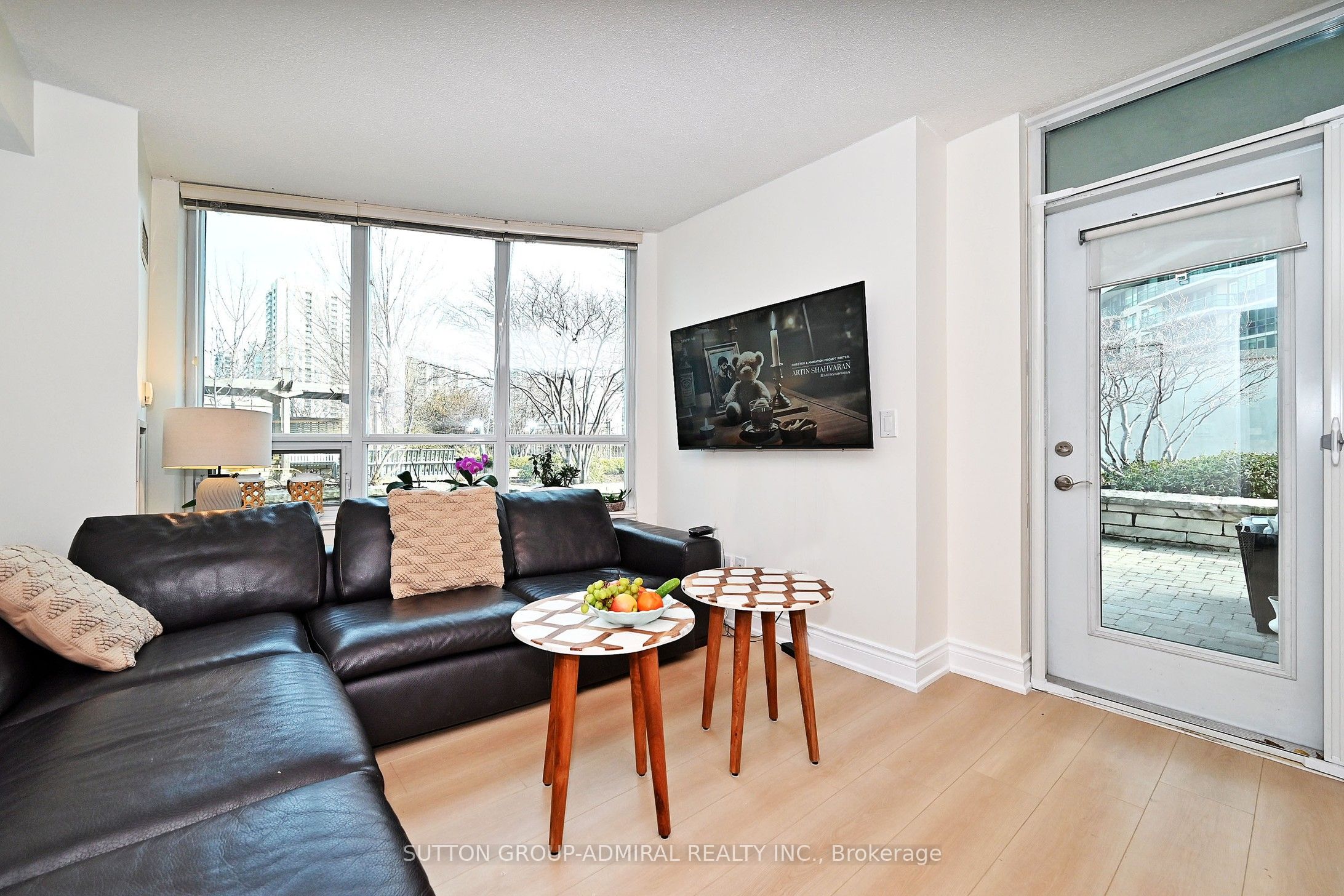 15 Greenview Avenue 305 Property Photo 11