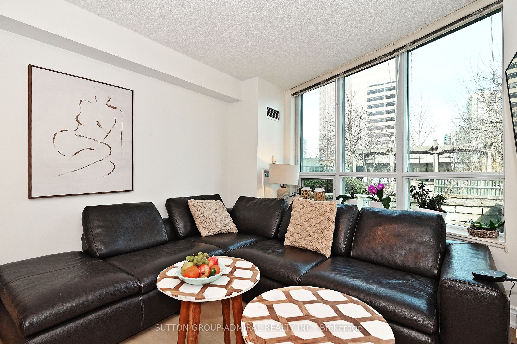 15 Greenview Avenue 305 Property Photo 12