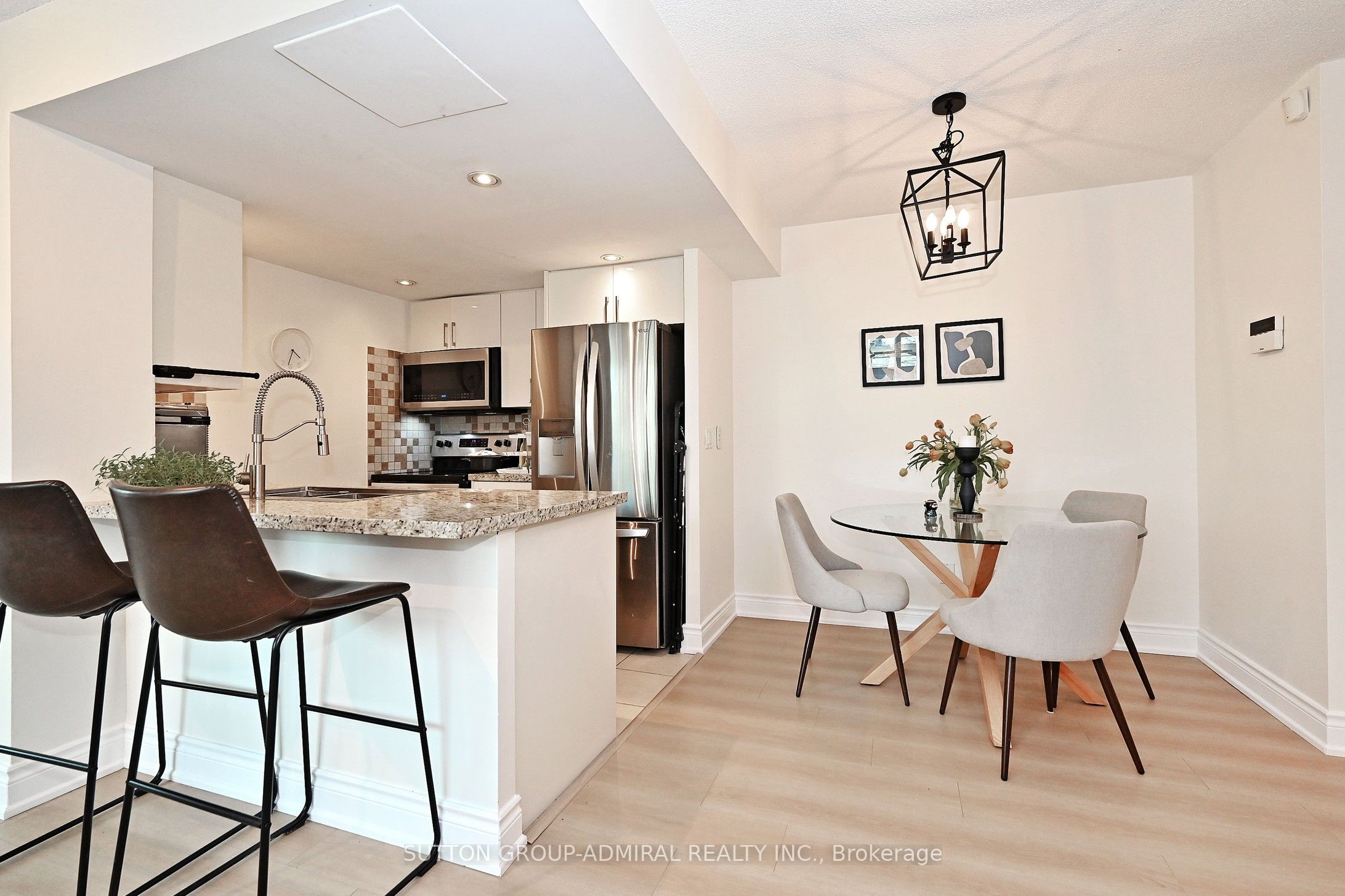 15 Greenview Avenue 305 Property Photo 13