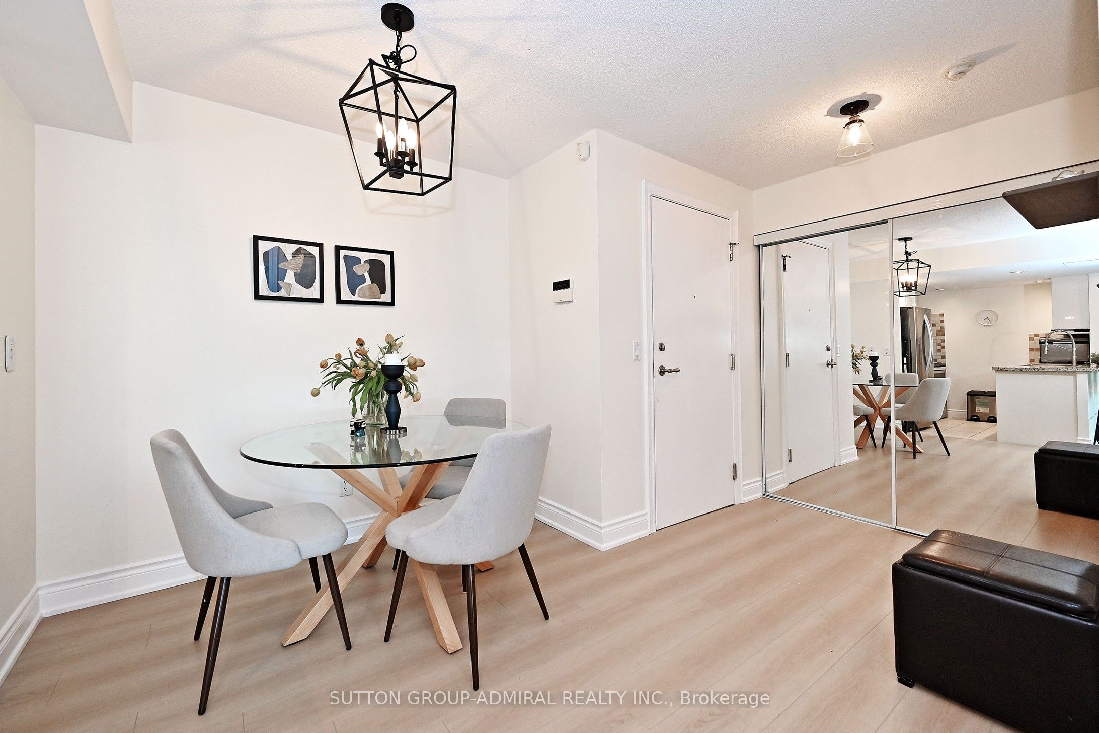 15 Greenview Avenue 305 Property Photo 22