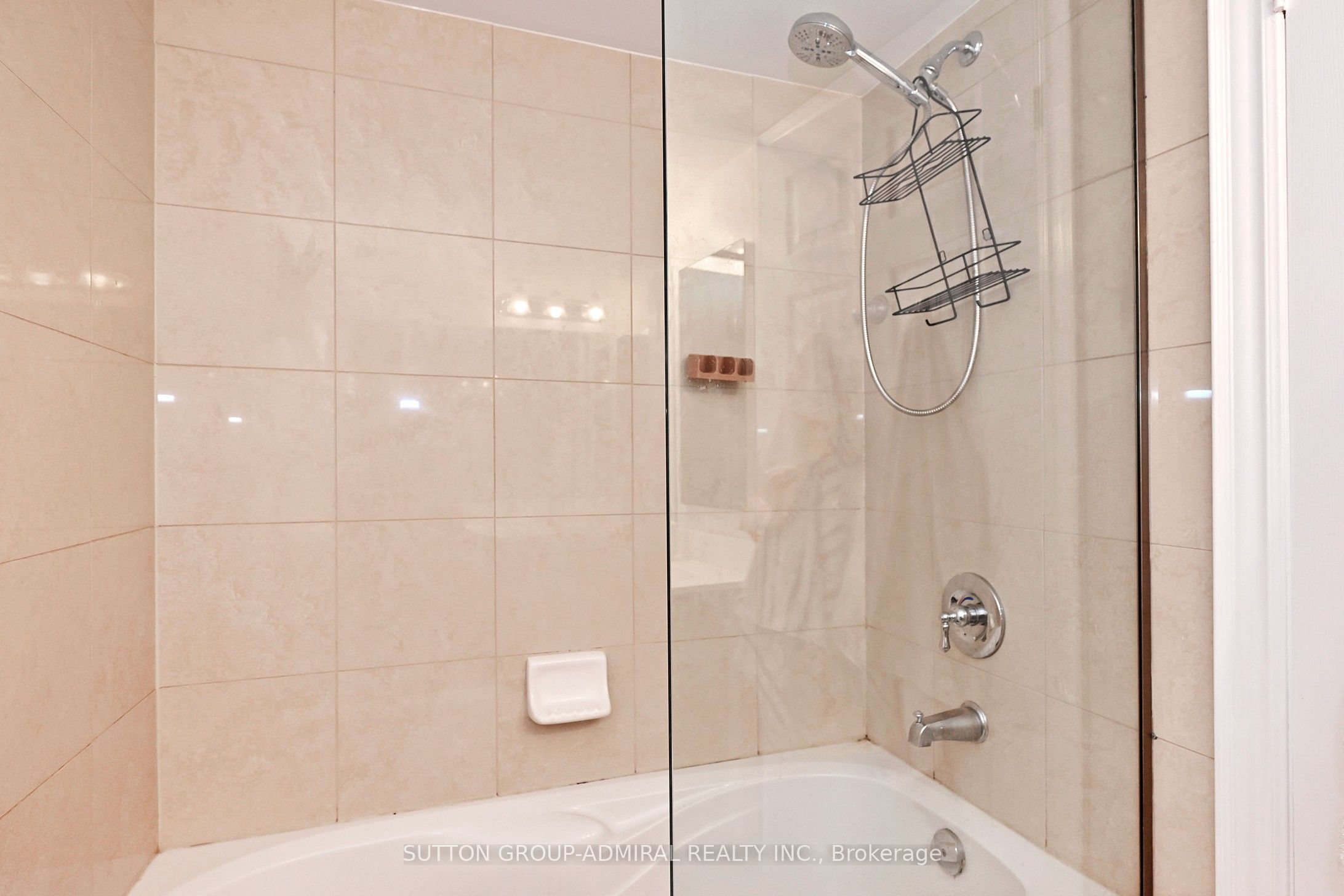 15 Greenview Avenue 305 Property Photo 35