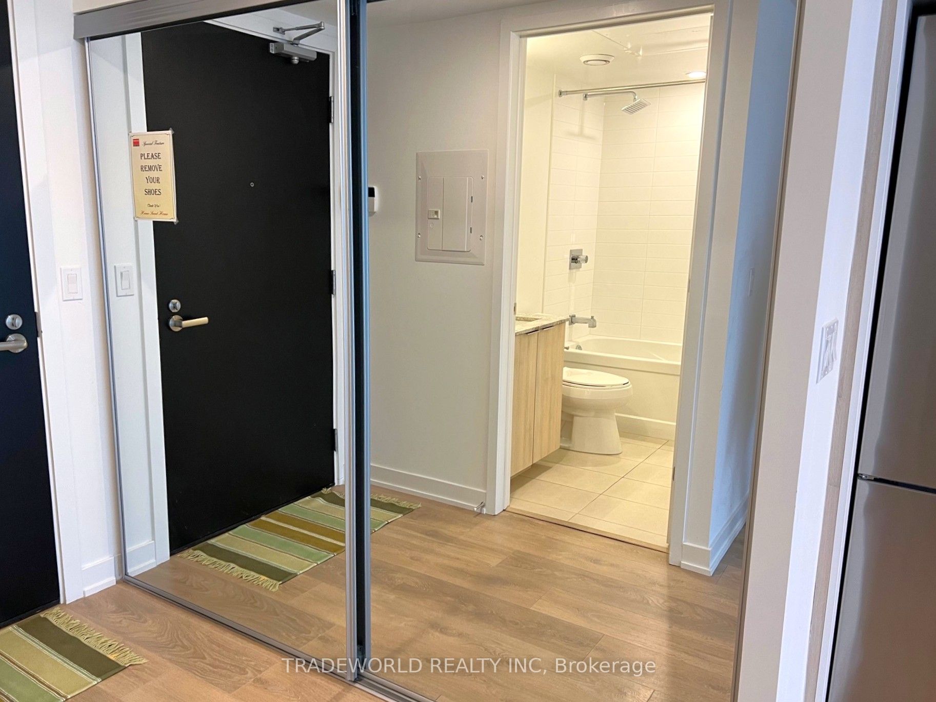 #2403 - 501 Yonge Street Property Photo 15