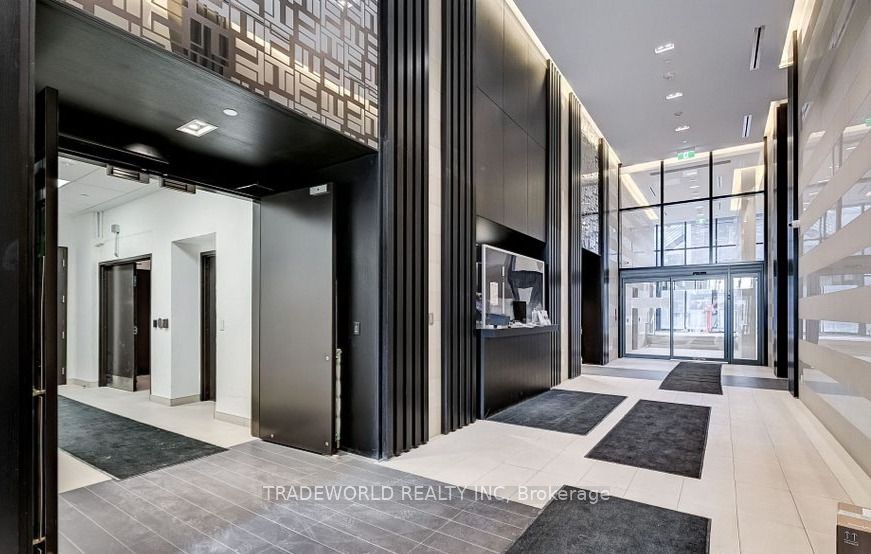 #2403 - 501 Yonge Street Property Photo 20