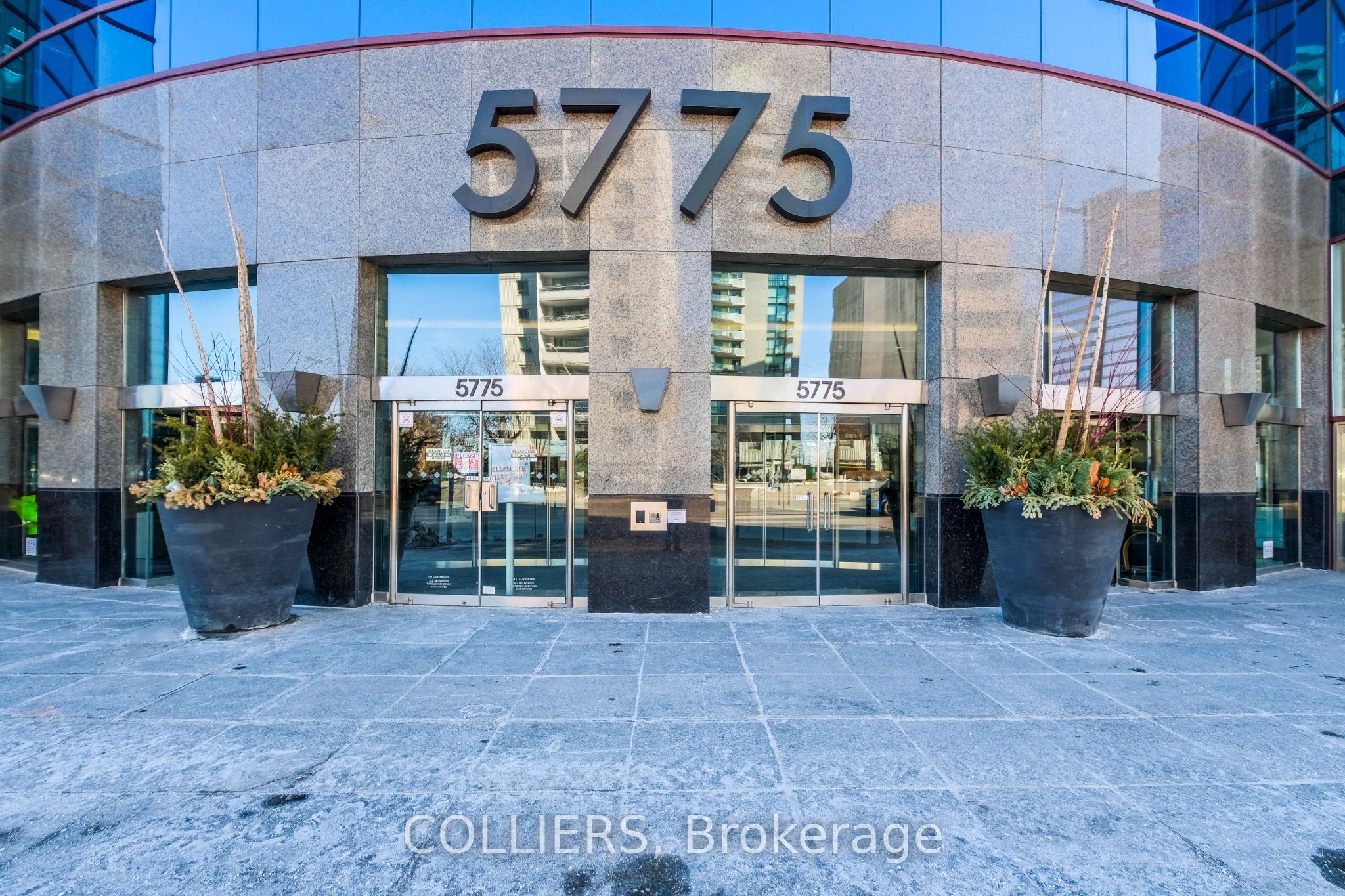 #1203 - 5775 Yonge Street Property Photo 4