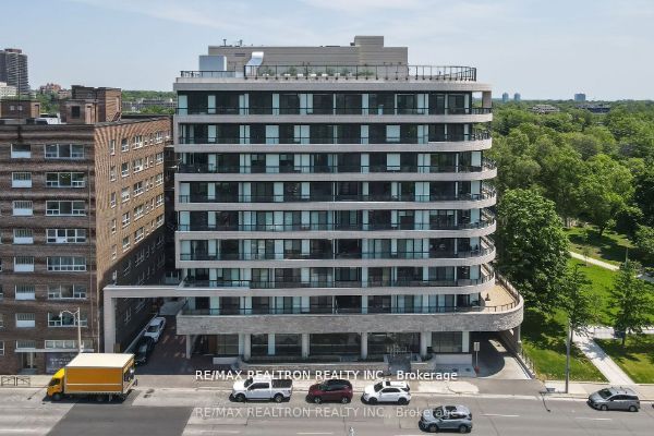 #502 - 285 Avenue Road Property Photo 1