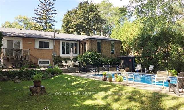 5 Hurlingham Crescent Property Photo 6