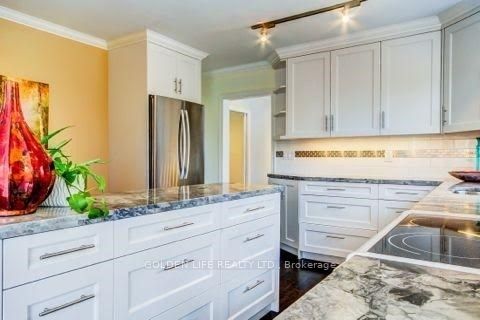 5 Hurlingham Crescent Property Photo 7