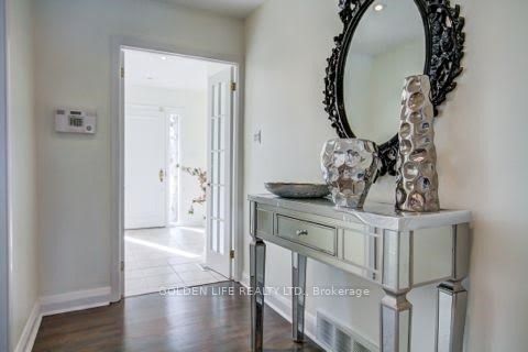 5 Hurlingham Crescent Property Photo 11