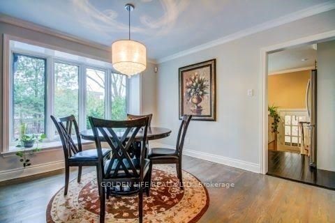 5 Hurlingham Crescent Property Photo 12