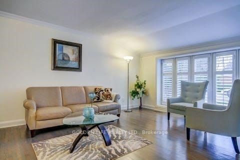 5 Hurlingham Crescent Property Photo 14