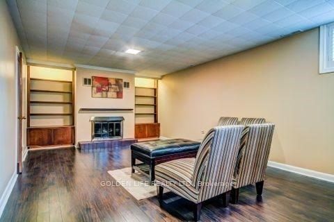 5 Hurlingham Crescent Property Photo 22