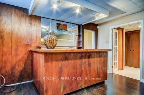 5 Hurlingham Crescent Property Photo 23