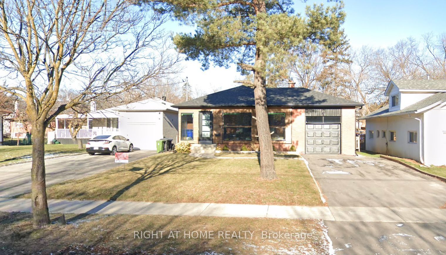 32 Connaught Avenue Property Photo 1