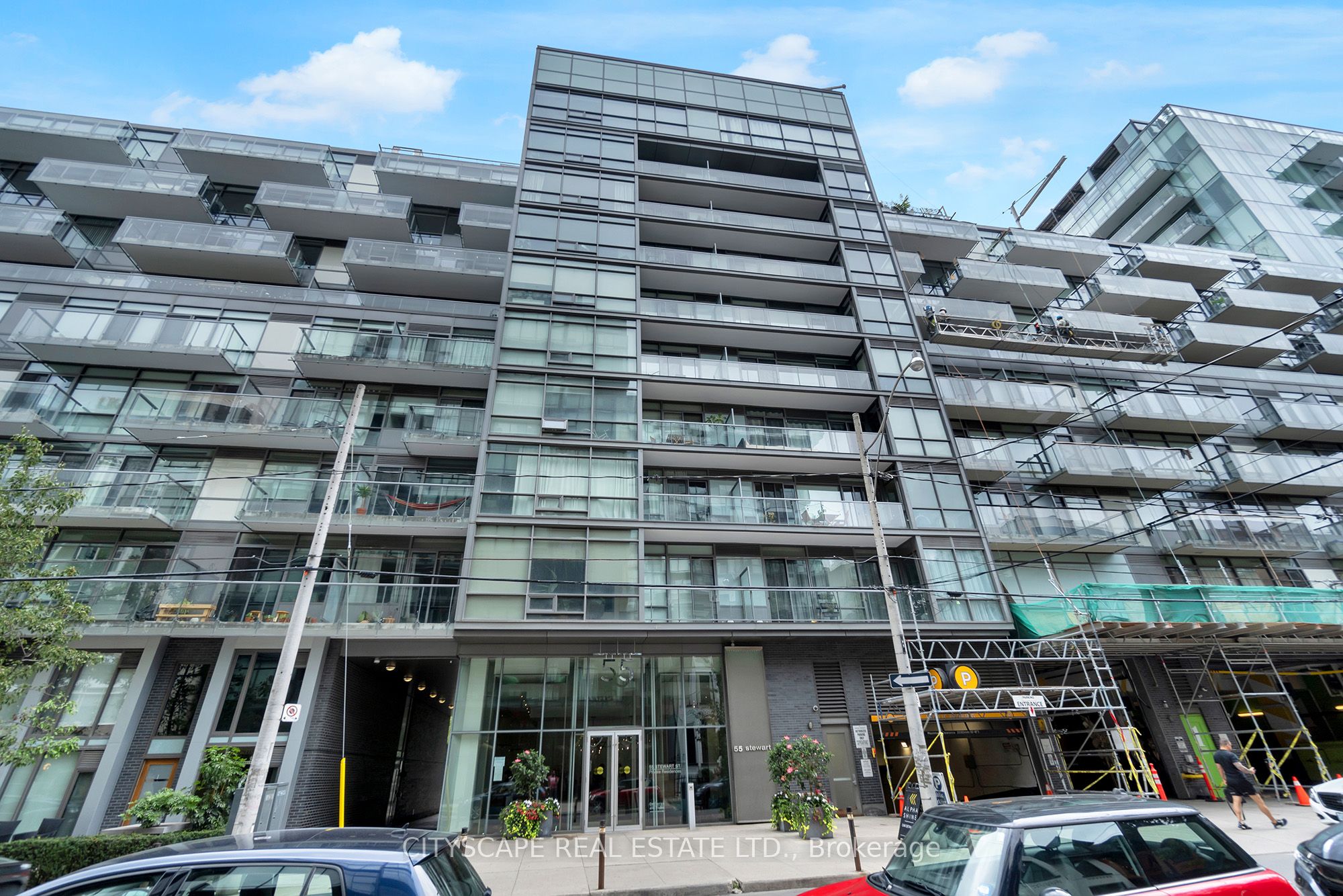 #1304 - 629 King Street Property Photo 1